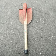 折りたたみシャベル