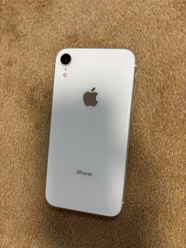iPhoneXR 64㎇SIMフリーホワイト中古 (みー) 高宮の携帯電話