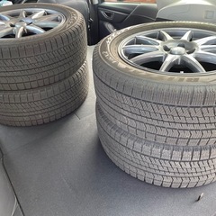 【手渡し限定】VRX2Z 225/55R17 97Qスタッドレスタイヤ