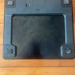 コンパクト薄型 体重計の画像
