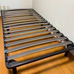 シングルサイズベッドフレーム(4年使用)