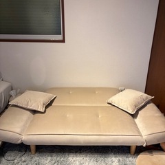 【価格交渉OK
】1-2人用ベージュソファの画像