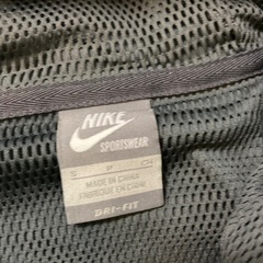 NIKE🔴スポーツジャケットmサイズの画像