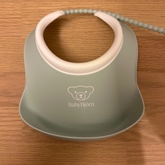 ベビービョルンエプロン&ケユカお皿&ピジョン歯磨きナップ の画像