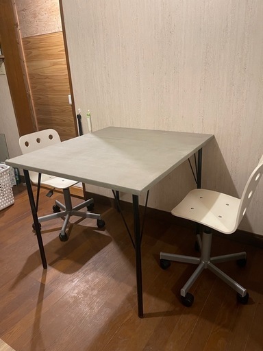 モルタル仕上げ　ダイニングテーブル　チェア