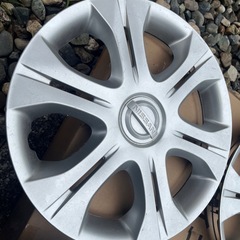 日産純正14インチホイール　キャップ　カバーの画像