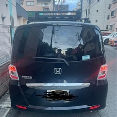 ホンダ　7人乗りフリードGB3ルーフキャリア付きの画像