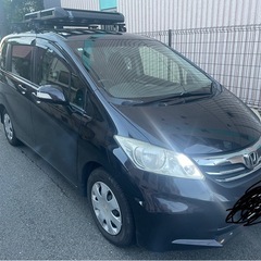 ホンダ　7人乗りフリードGB3ルーフキャリア付き
