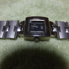HM  NOEVIR　ｃ837／男女兼用可！ブレスタイプの時計！クオーツ稼働・未使用の保管品。の画像