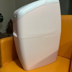 値下げしました❗️アップリカおむつ用ゴミ箱の画像