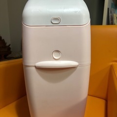 値下げしました❗️アップリカおむつ用ゴミ箱の画像