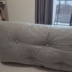 ニトリ　ダブルベット用クッションの画像