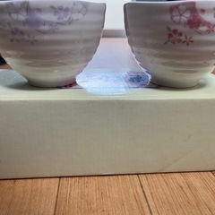 新品未使用　お碗２つお箸２つセットを2つの画像