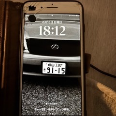 iPhone8プラス画面傷ありの画像