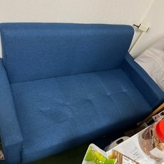 藍色2人がけソファー
