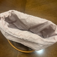 可愛い手編みのカゴバッグ内袋付きの画像