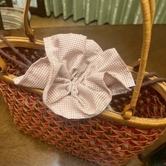 可愛い手編みのカゴバッグ内袋付きの画像