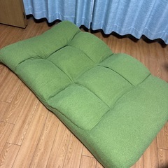 座椅子ソファー🛋️グリーンの画像