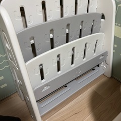 絵本棚　絵本ラック