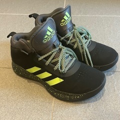 adidas スニーカー 23.5cm 