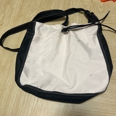 ショルダーバッグの画像