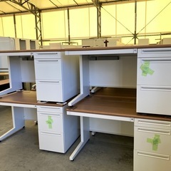 【OF-42】美品 Plus プラス 鍵付き　オフィスデスク 片...
