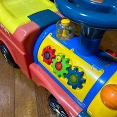 おもちゃ　乗り物の画像