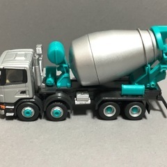 外国メーカー ミキサー車、カーキャリア スケール不明の画像