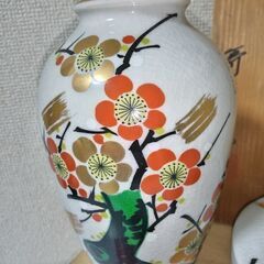 未使用　九谷焼き　清峰窯　花瓶　灰皿　綺麗な貫入（ひび割れ現象）の画像