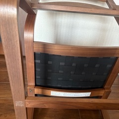 （ねこ様お引き渡し先決定済）リビングでもダイニングでもつかえるソファチェア・ウォールナット材の画像