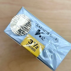 Vandoren バンドレン V12 硬さ：3・1/2銀箱 リード B♭クラリネット用 国内正規品　新品未開封の画像