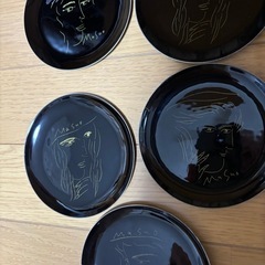 池田満寿夫氏の皿、四季の女の画像