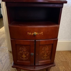 アンティーク家具　取手が一部なし