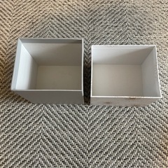 フラワー柄　空箱の画像