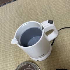 電気ケトルの画像