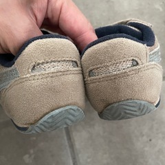 asics スクスク　シューズの画像