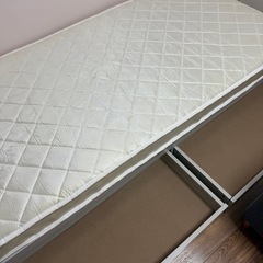 シングルベッド フレーム マットレス付 の画像