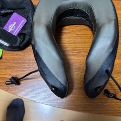 Cabeau Evolution Cool Travel Pillow　ネックピローの画像