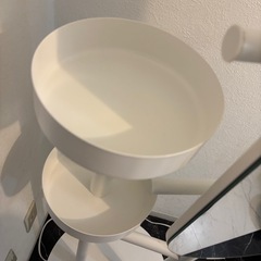 IKEA 全身鏡 小物入れ 服掛けの画像
