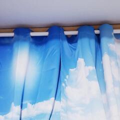 カーテンの画像