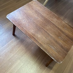 40 x 60 x 32 cm; 3.7 kg木製ミニテーブル