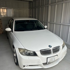 BMW    320iの画像