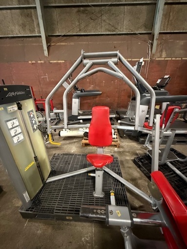 ライフフィットネス　チェストプレスマシン