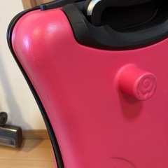 キッズキャリー　ノリッコ　子供が乗れるスーツケースの画像