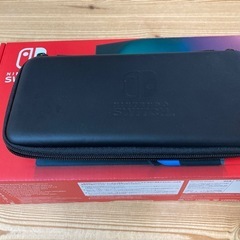 Nintendo Switch本体　ケース付き の画像