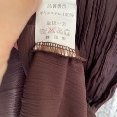 ブラウンプリーツワンピースの画像