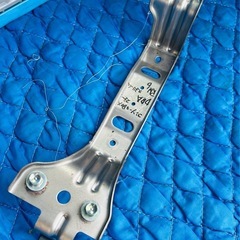 RN6 コンソール ボックス ステー の画像