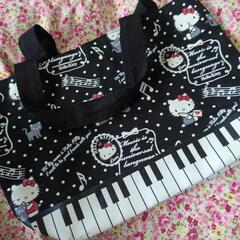 1⬛︎ハローキティ トートバッグ の画像