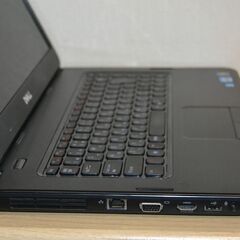 ◇格安！　ノートパソコン 　#200　Win11　新規インストール-//認証済み！　ACアダプタ付属!!の画像