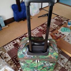 新品未使用キャリーケース花柄ナイロン製の画像